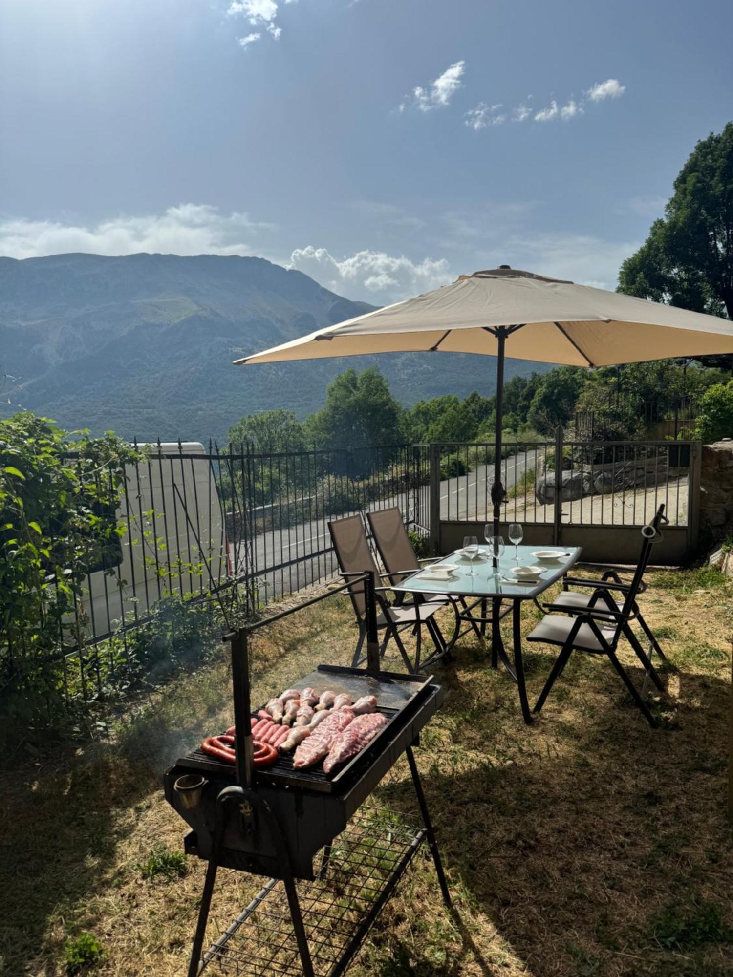 Borda Mateo Villa Eresue Buitenkant foto